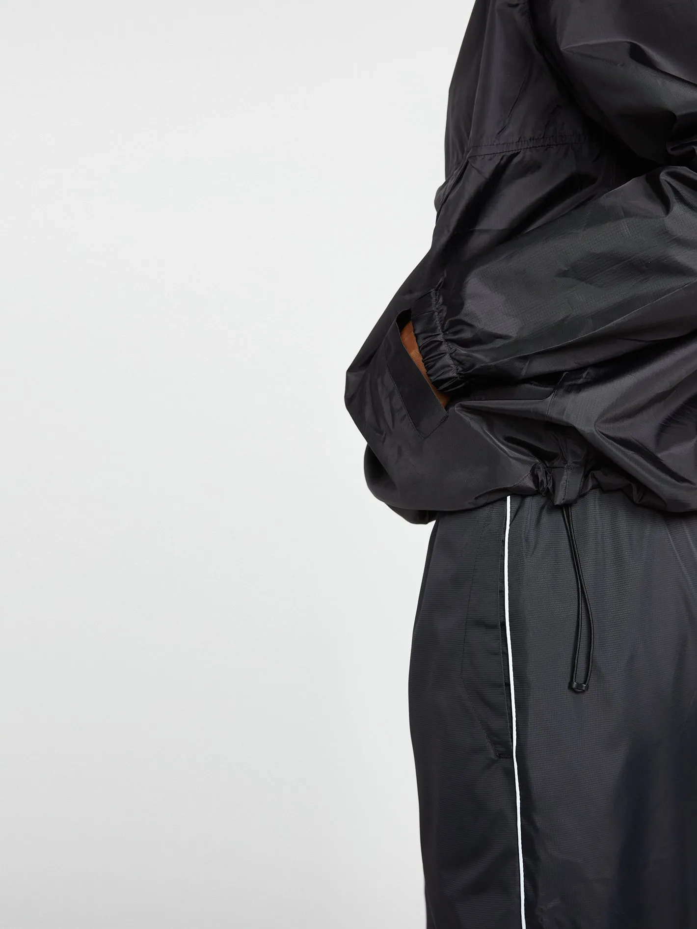 Earth Tripper Windbreaker - Black