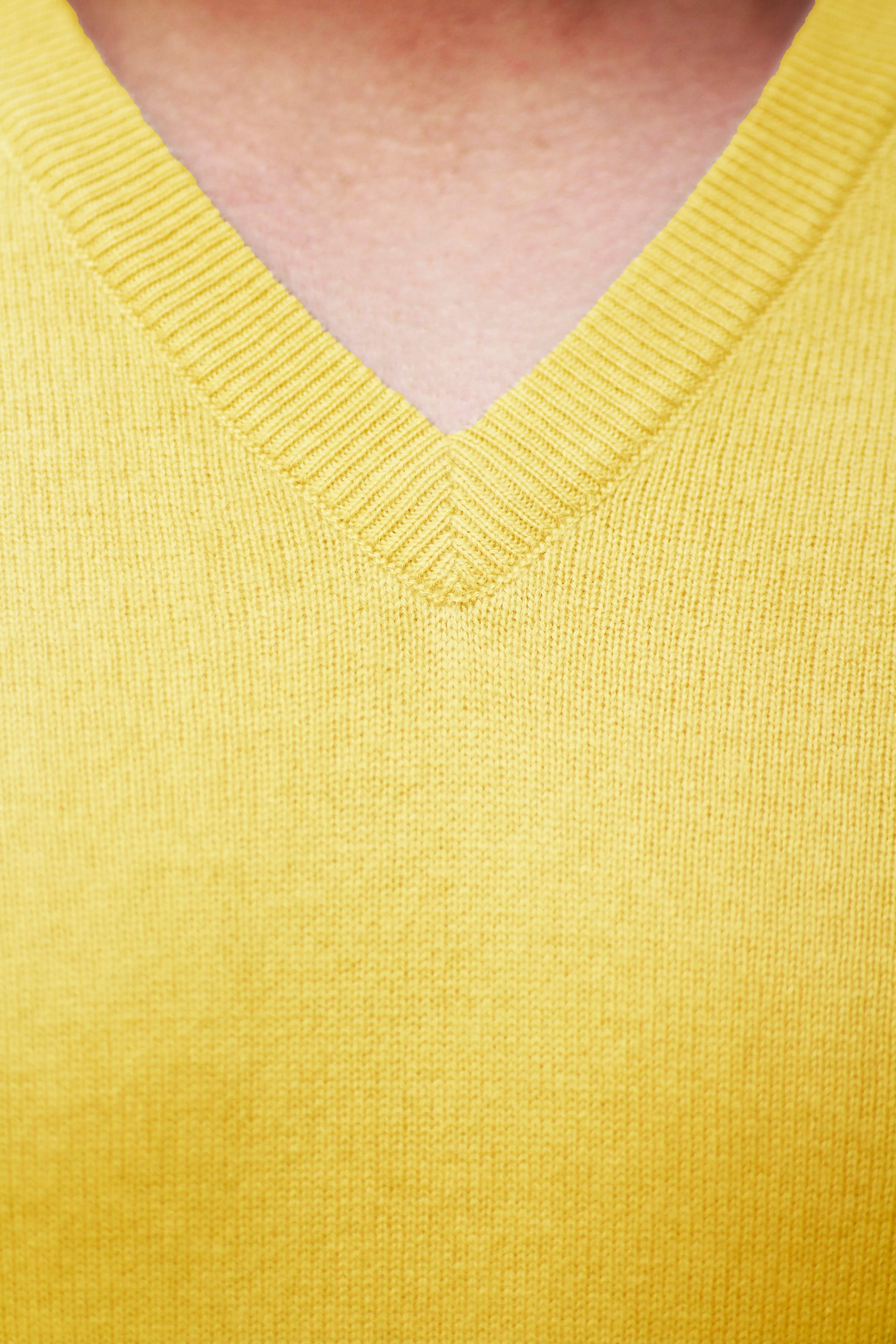 Men's Yellow Cashmere Sweater V-Neck Pullover