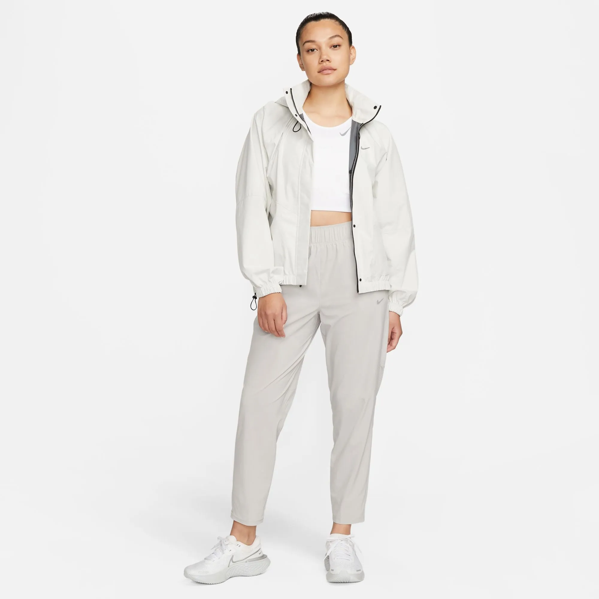 Nike Women's Storm-FIT Swift Running Jacket Pale Ivory / Black