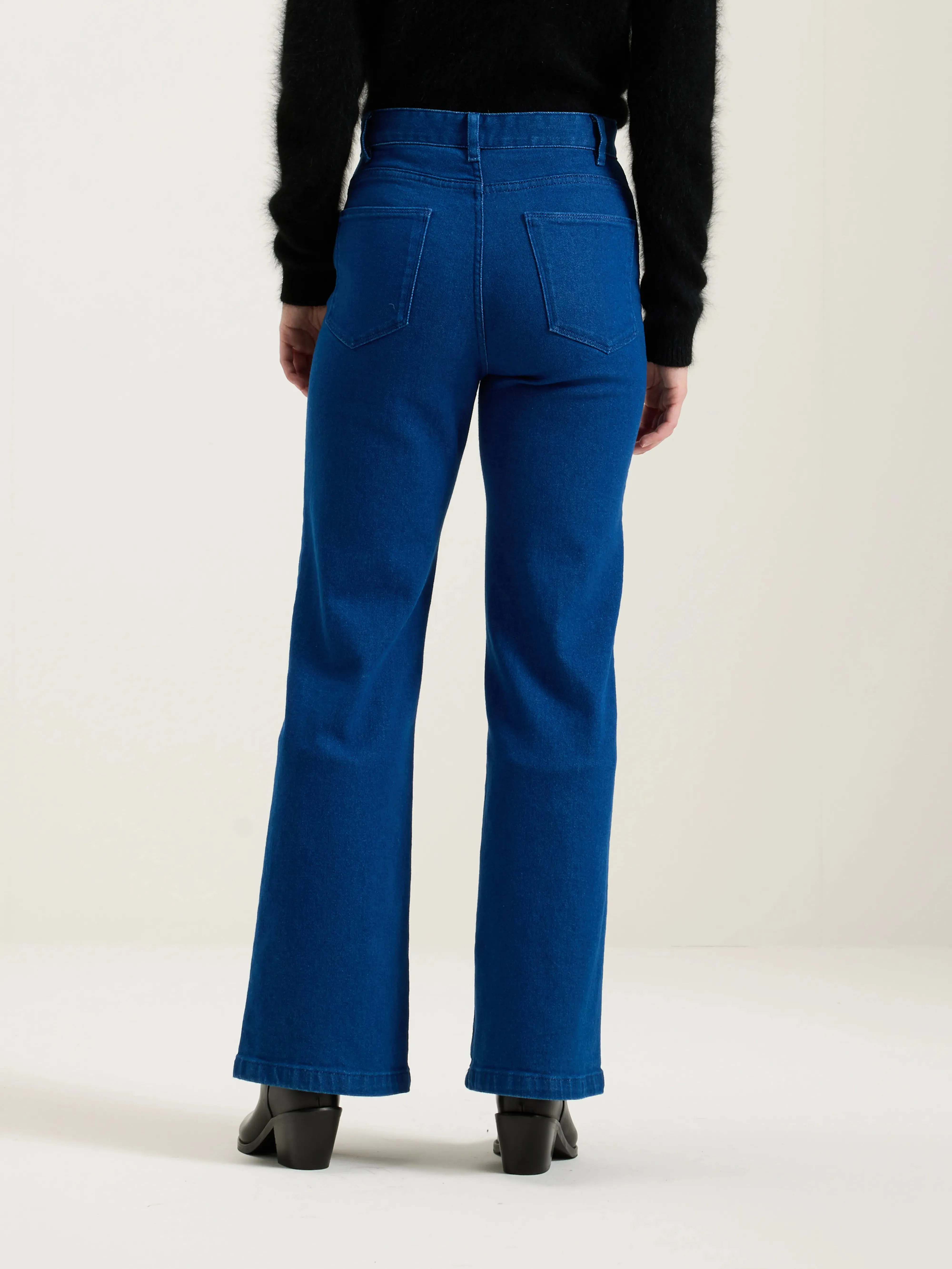 Park flared trousers (242 / W / ONE WASH)