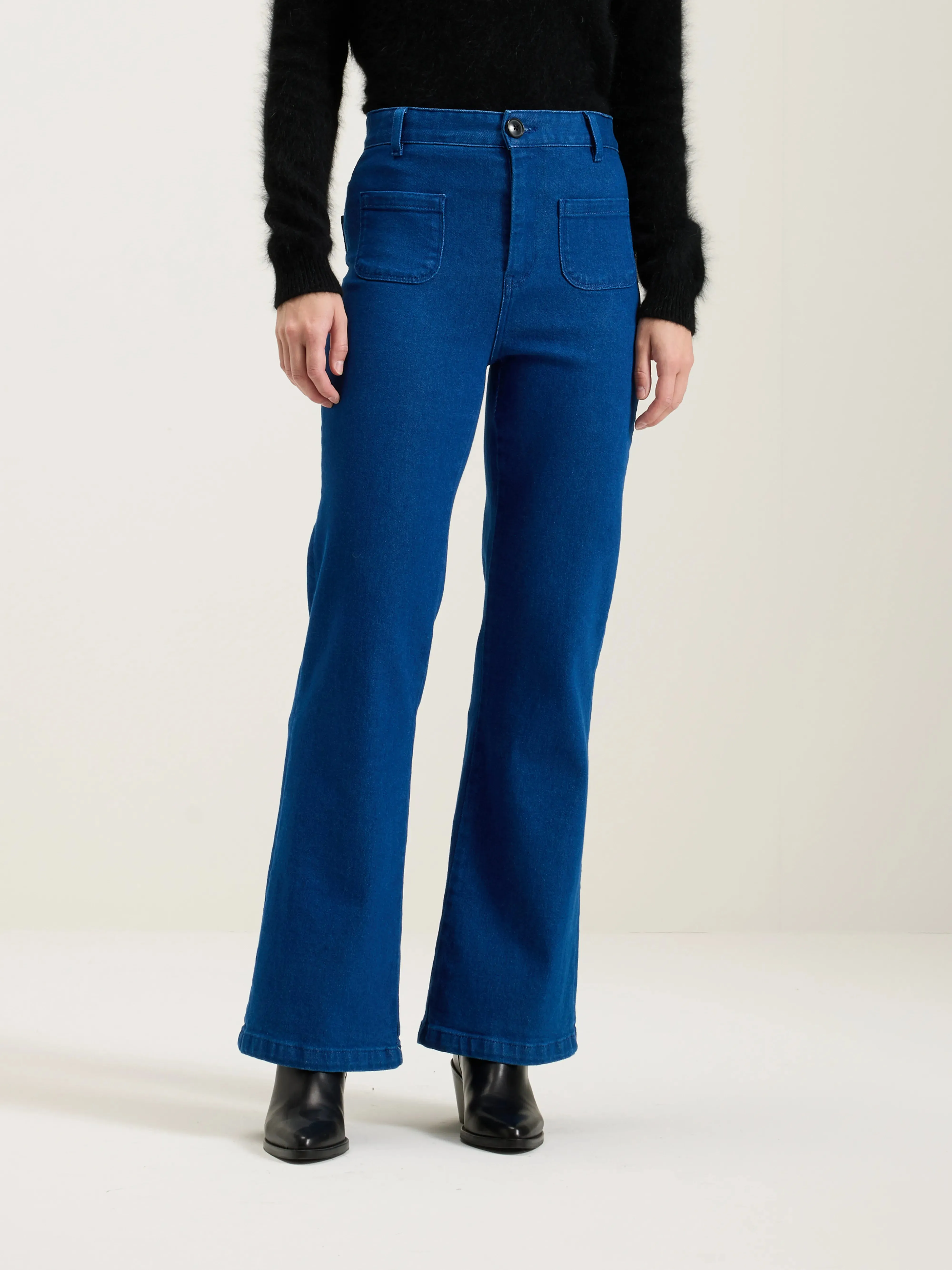 Park flared trousers (242 / W / ONE WASH)